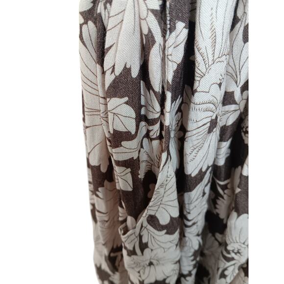 New with Tags Easel Brown Floral Dress V-Neck Small - Picture 6 of 13